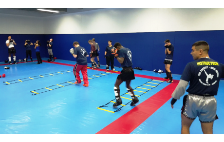 SÉANCE DE CIRCUIT-TRAINING SOUS FORME D'ATELIERS